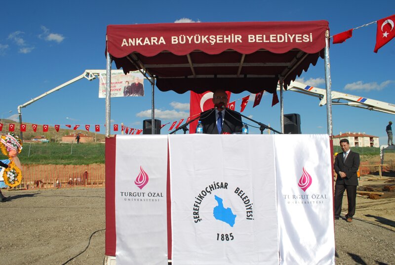 2013 yl Hastanenin Resmi Al ile mam Hatip Ortaokulu'nun temel atma treninden resimler